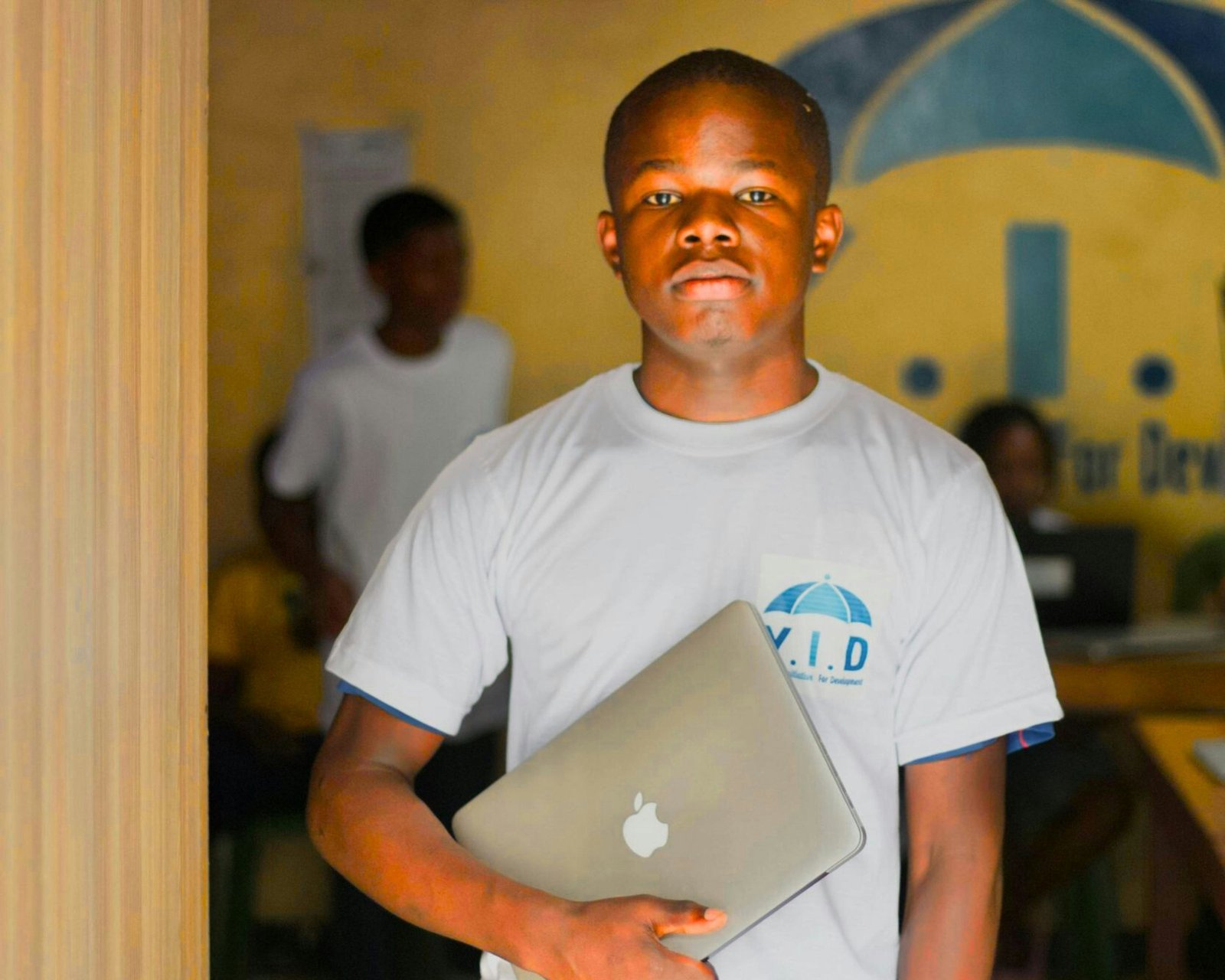 Entrepreneurship vs. Traditional Employment: Which Path Is Right for You?